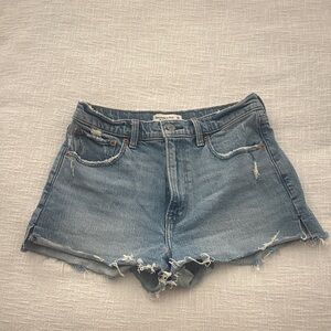 Abercrombie & Fitch high rise mom short